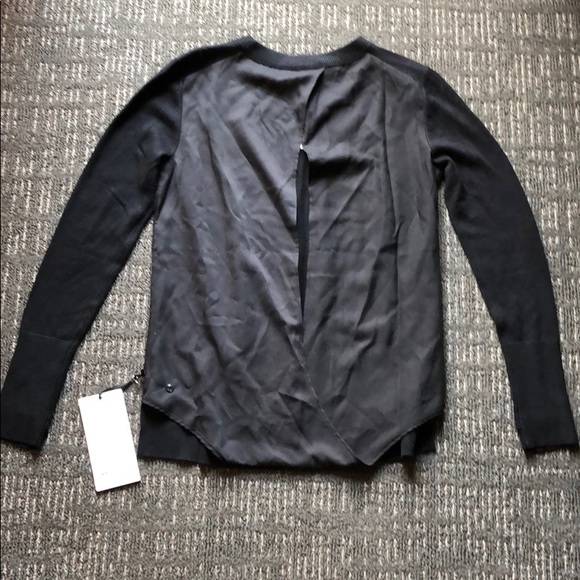 Lululemon Black Open Back Sweater Long Sleeve Sz 4 - Picture 2 of 4